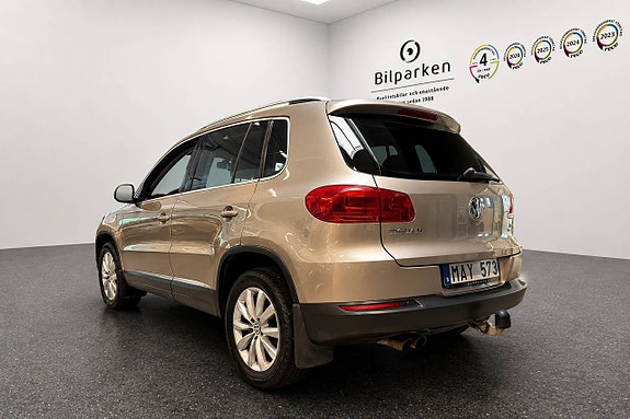 Volkswagen Tiguan 3 of 5