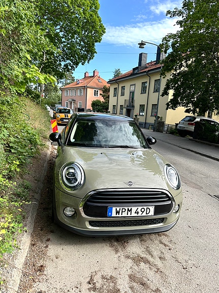 MINI Cooper 3 of 5