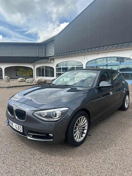BMW 120d 3 of 5