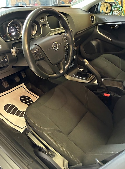 Volvo V40 Cross Country 5 of 5