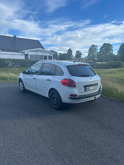 Renault Clio 2 of 5