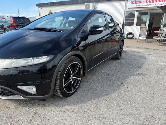 Honda Civic 3 of 5
