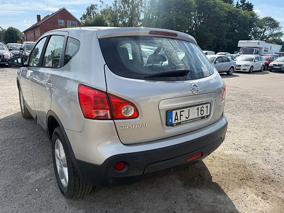 Nissan Qashqai 4 of 5