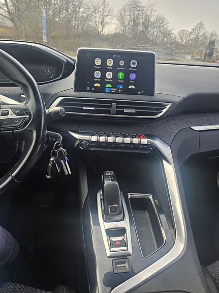 Peugeot 3008 4 of 5