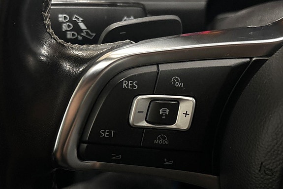 Volkswagen Passat 22 of 28