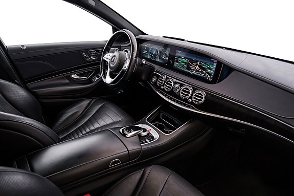 Mercedes-Benz S560 20 of 28