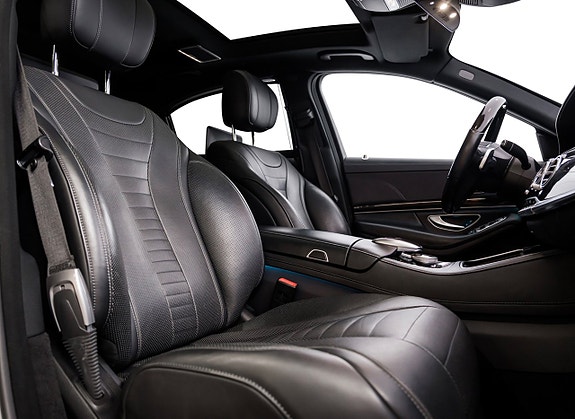 Mercedes-Benz S560 22 of 28