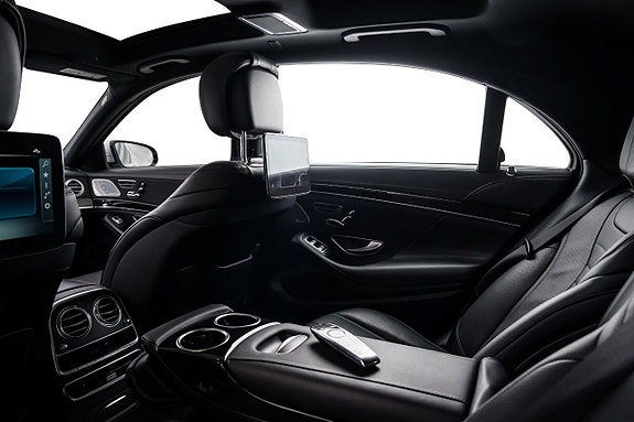 Mercedes-Benz S560 27 of 28