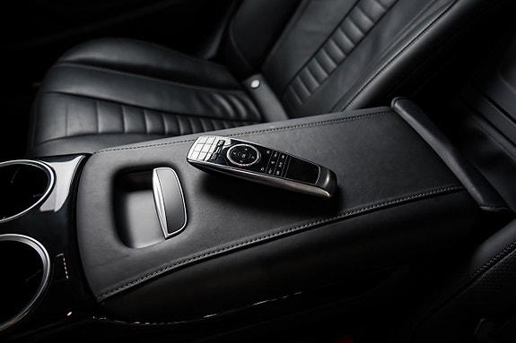 Mercedes-Benz S560 28 of 28