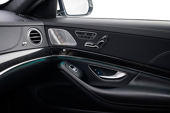 Mercedes-Benz S560 17 of 28