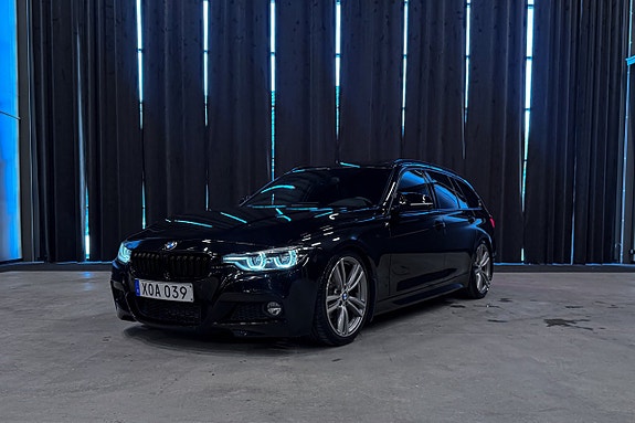 BMW 320d 2 of 5