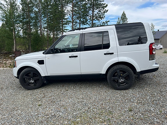Land Rover Discovery 4 2 of 5