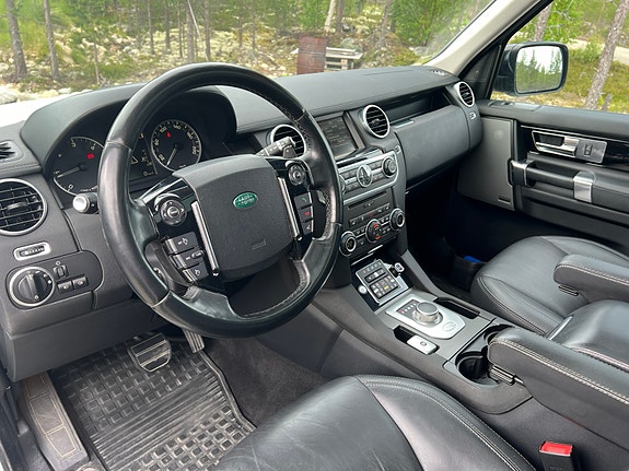 Land Rover Discovery 4 5 of 5