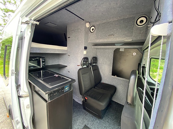 Iveco 35s17 3 of 5