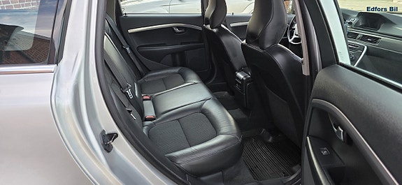 Volvo V70 8 of 18