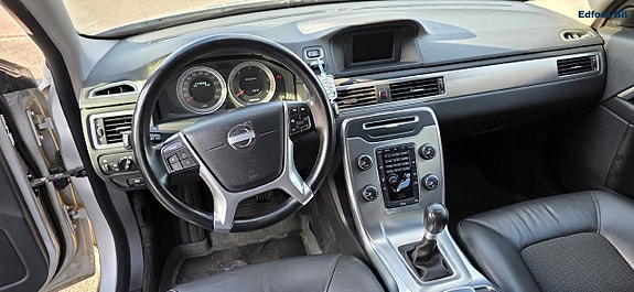 Volvo V70 13 of 18