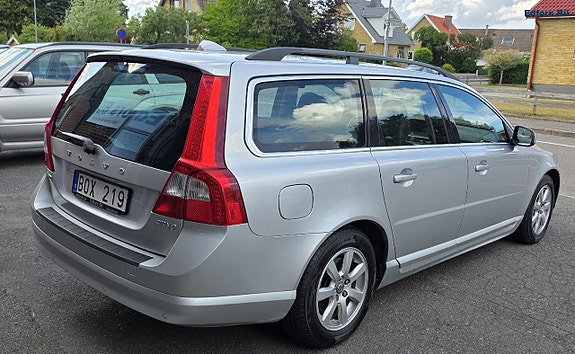 Volvo V70 6 of 18