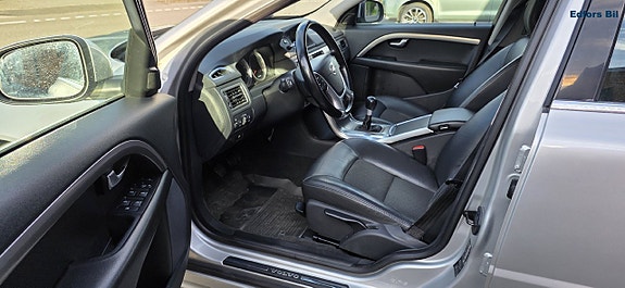 Volvo V70 12 of 18