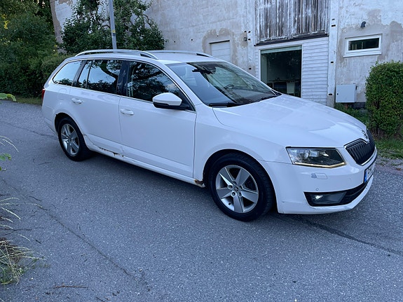 Skoda Octavia 3 of 5