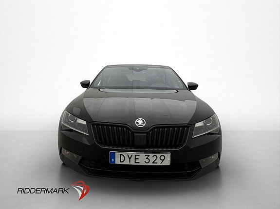 Skoda Superb 2 of 5