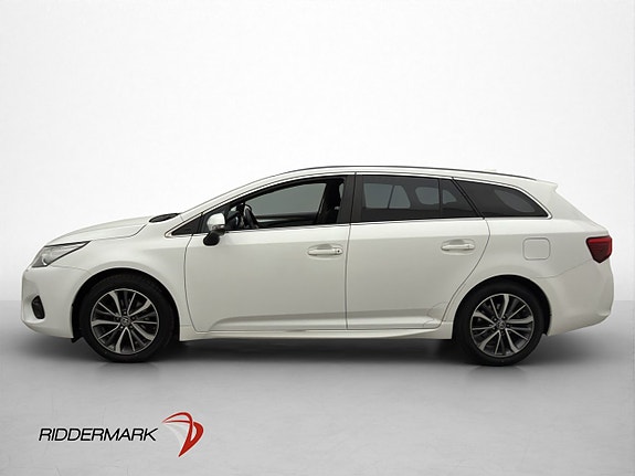 Toyota Avensis 5 of 5