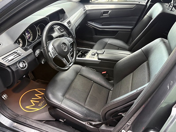 Mercedes-Benz E220 5 of 5