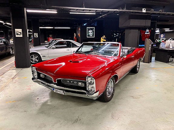 Pontiac GTO 2 of 5