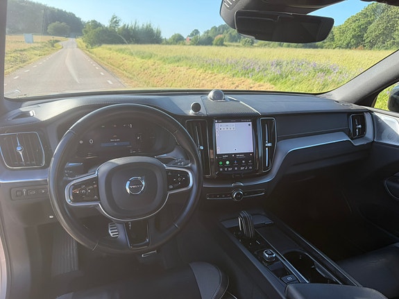 Volvo XC60 7 of 12