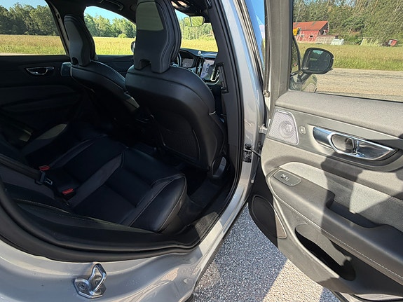 Volvo XC60 9 of 12