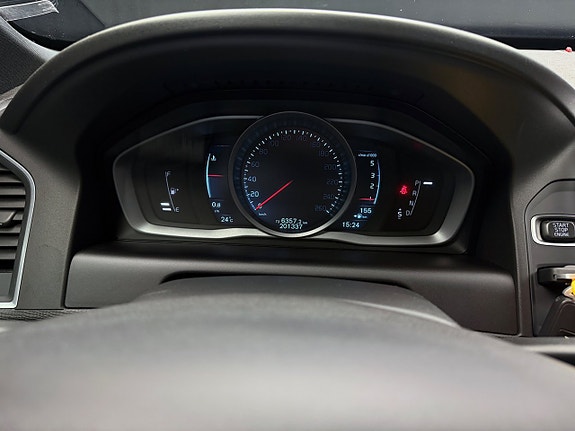 Volvo XC60 22 of 30
