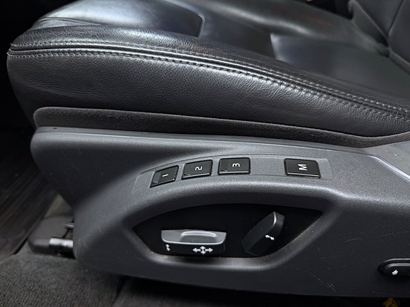 Volvo XC60 18 of 30
