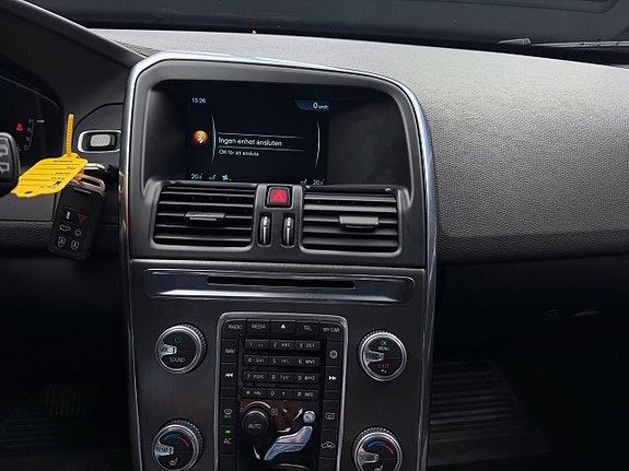Volvo XC60 25 of 30