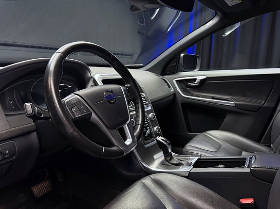 Volvo XC60 12 of 30