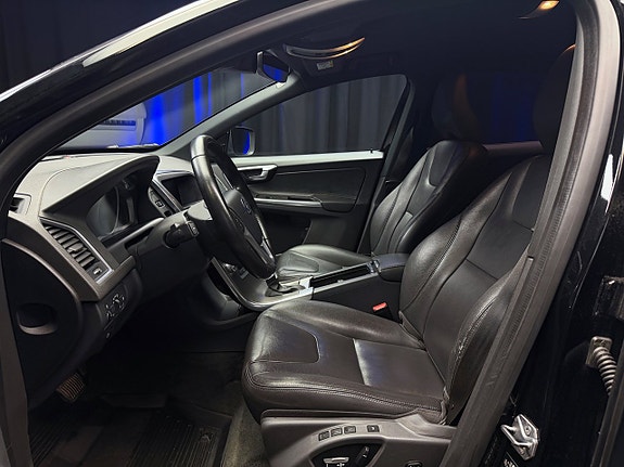 Volvo XC60 11 of 30