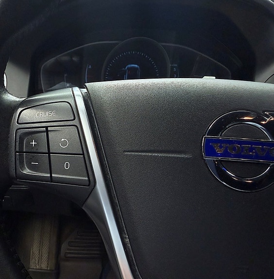 Volvo XC60 21 of 30