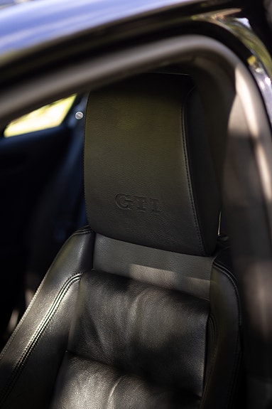Volkswagen Golf VI 2 of 9