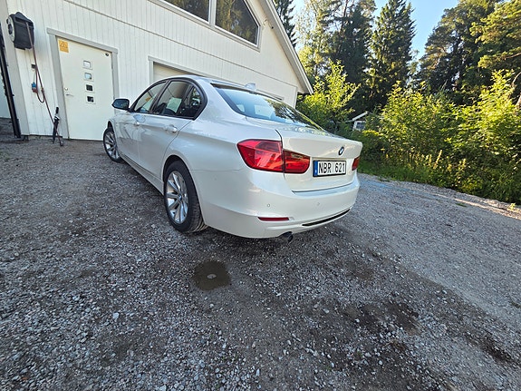 BMW 318d 5 of 5