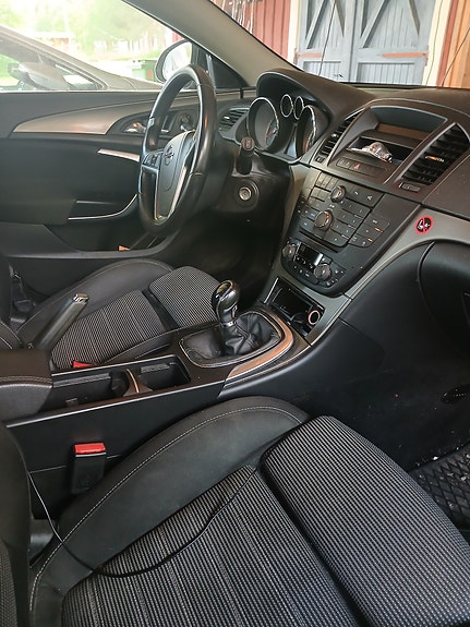 Opel Insignia 3 of 5