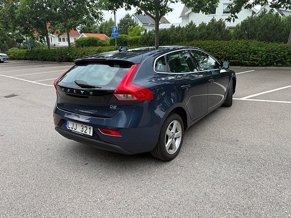 Volvo V40 4 of 5