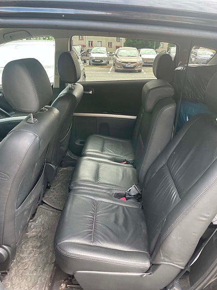 Toyota Corolla Verso 7 of 8