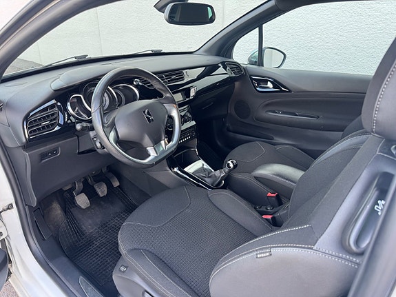 Citroen DS3 6 of 17