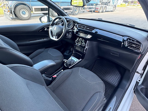 Citroen DS3 7 of 17