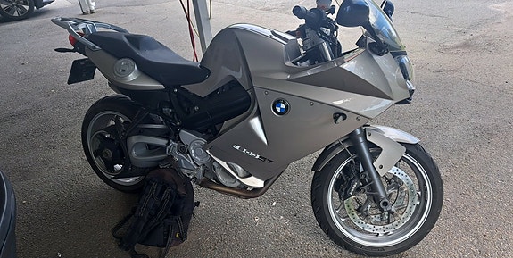 BMW F 800 ST 2 of 2