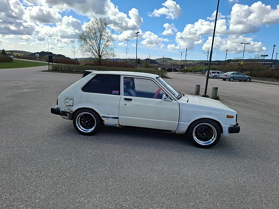 Toyota Starlet 3 of 3