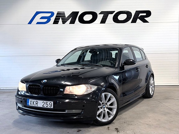 BMW 120d 2 of 5