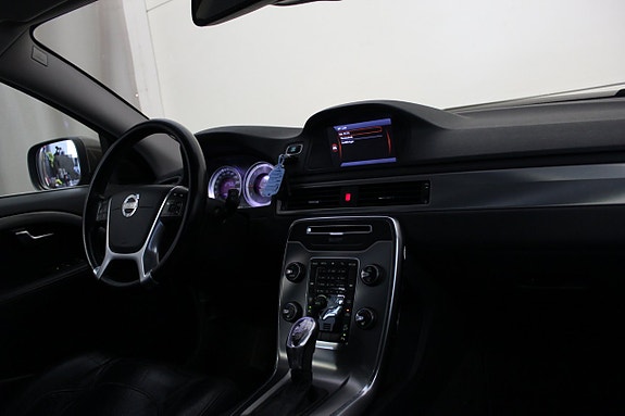 Volvo XC70 16 of 21
