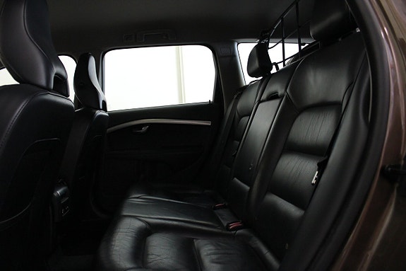 Volvo XC70 13 of 21