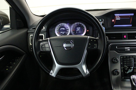 Volvo XC70 15 of 21