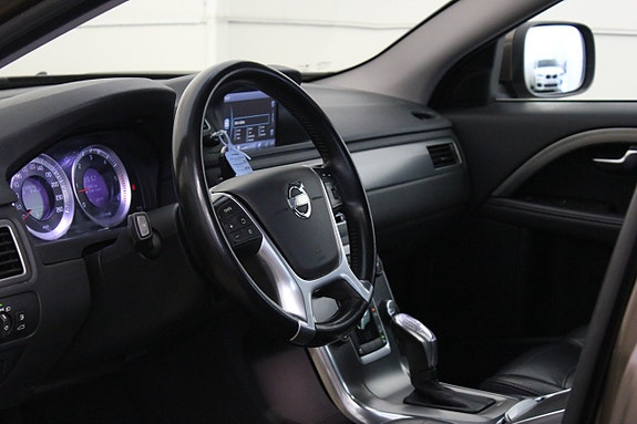 Volvo XC70 10 of 21