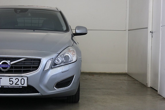 Volvo V60 4 of 19